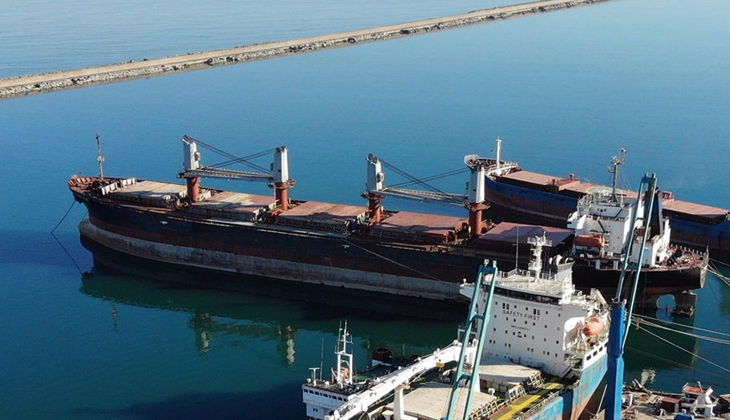 49.000 DWT'lik LADY SHINE, Bakım-Onarım Çalışmaları İçin Trabzon Tersanesi'nde...
