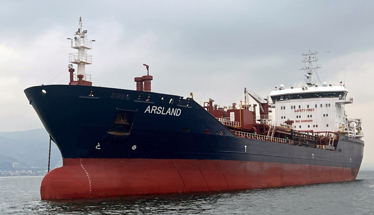 ARSLAND isimli tanker, Türk bayrağı çekti...