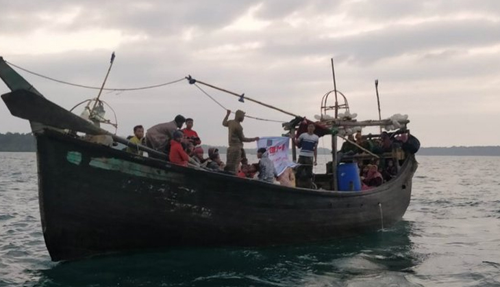 Deniz ortasında mahsur kalan 81 Arakanlı Müslüman kurtarıldı