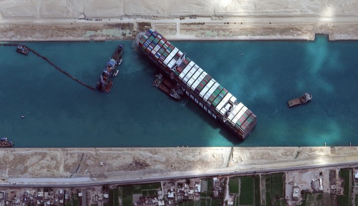 “Ever Given gemisi kanalı en az 1 milyar dolar zarara uğrattı”