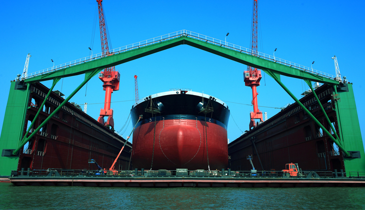 Hürmüz Boğazı Krizi Navlun Piyasasını Sarsıyor: VLCC Kiraları Rekor Kırdı