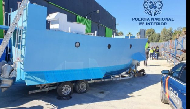 İspanyol polisi ev yapımı narko denizaltı ele geçirdi