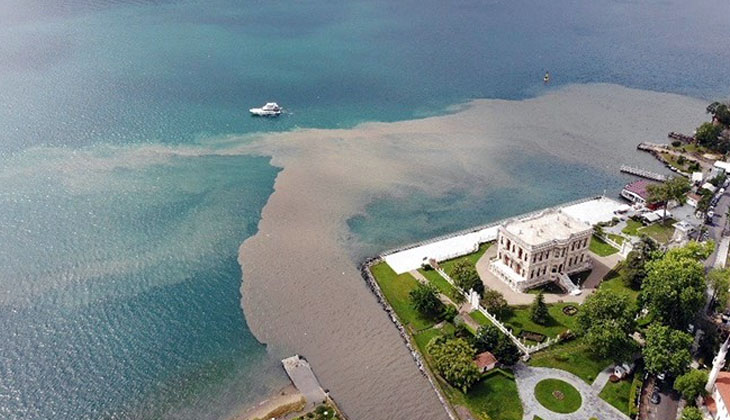 İstanbul Boğazı çamura bulandı