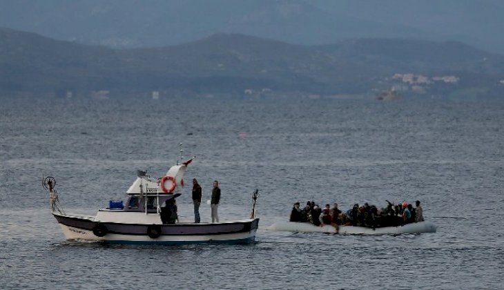 Ayvacık açıklarında göçmenleri taşıyan bot battı