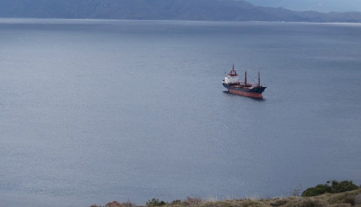 Ayvacık'a demir atan gemi ekipleri harekete geçirdi