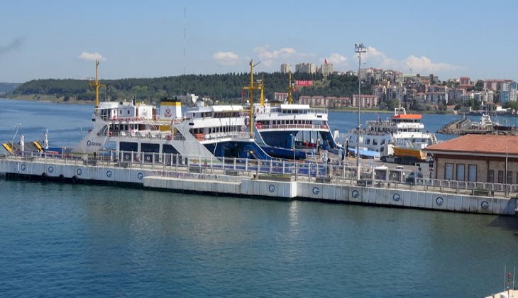 Gemi düdükleri denizciler için çaldı