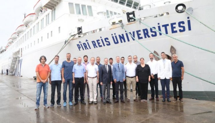 Piri Reis Ünv. gemisi Fatsa Deniz Bilimleri Fakültesi limanına demir attı