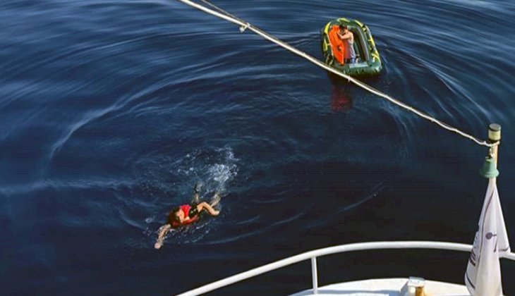 Düzensiz göçmenleri yolcu feribotu kurtardı