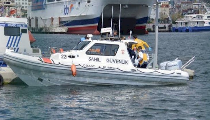 Sahil Güvenlik İstanbul Boğazı'nda ceset arıyor