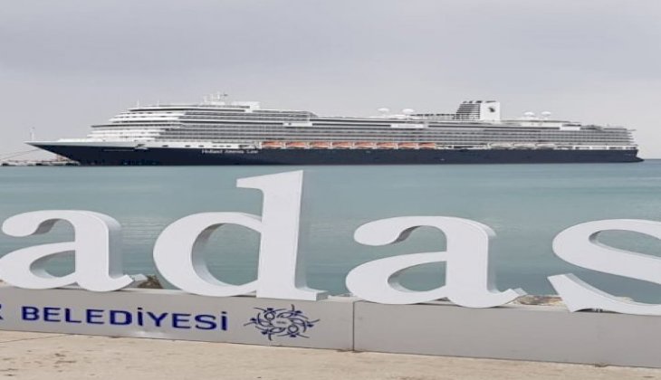 Dev transatlantik Koningsdam, yeniden Kuşadası'nda