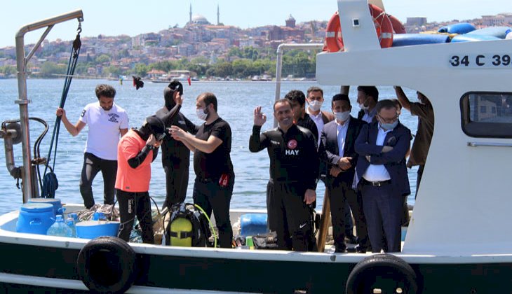 Belediye Başkanı Dünya Çevre Günü’nde Haliç’e daldı