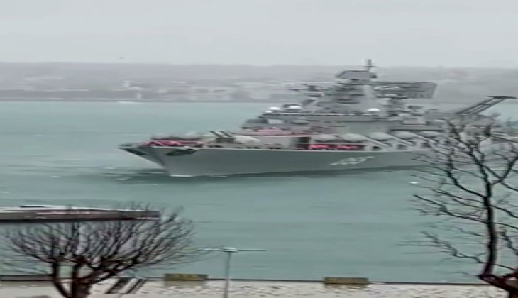 Rus savaş gemisi, İstanbul Boğazı'nda kıyıya sürüklendi