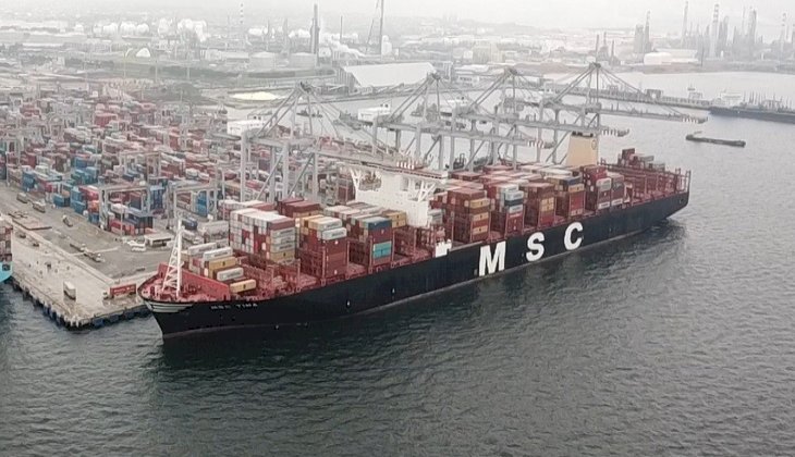 Türkiye limanları tarihinin en büyük konteyner gemisi MSC Tina'yı ağırlıyor