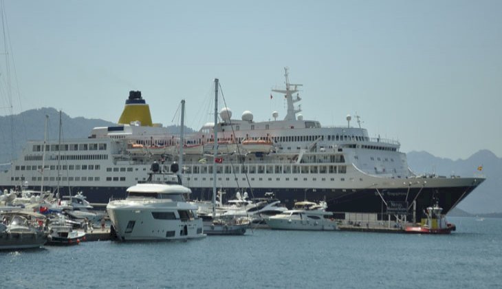 Lüks yolcu gemisi Marmaris’e bu kez yolcusuz geldi