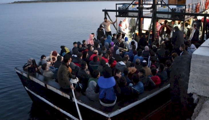 Bozcaada açıklarında 144 düzensiz göçmen yakalandı