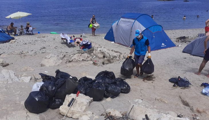 Kandıra sahillerinden 250 ton atık toplandı