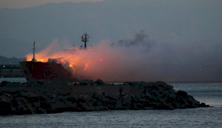 Çanakkale Boğazı'nda gemi yangını