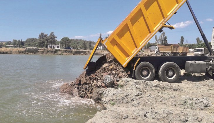 Gelibolu Yeni Feribot Terminali deniz taş dolgu çalışmaları devam ediyor