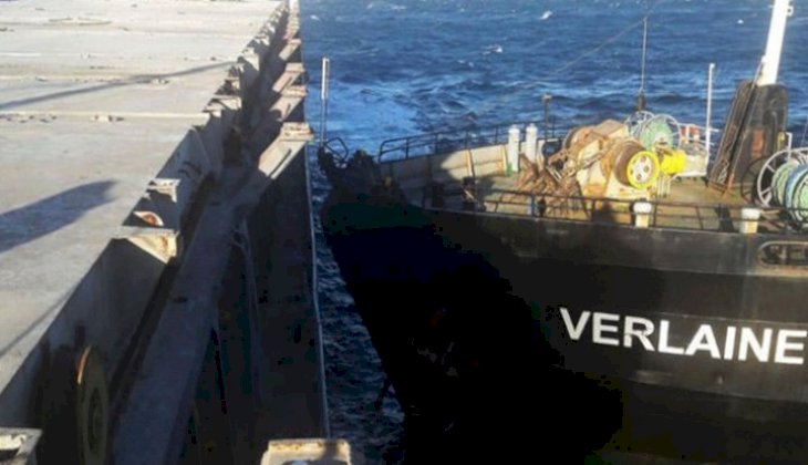 Sinop Limanı'nda çarpışan gemiler kentten ayrıldı