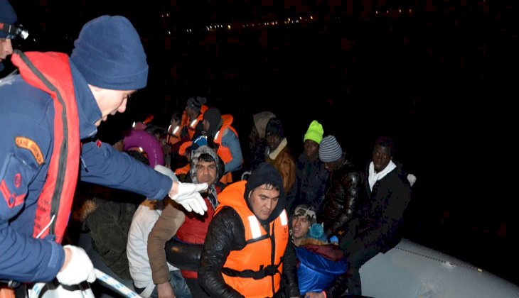 Ayvalık’ta 44 göçmen yakalandı