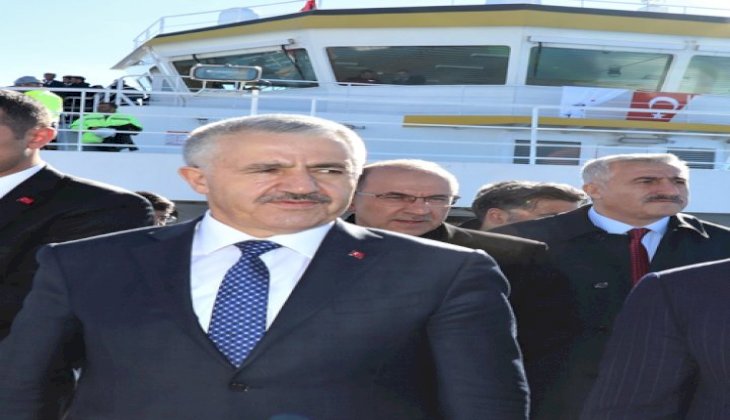 Bakan Arslan, Türkiye'nin en büyük feribotunu inceledi