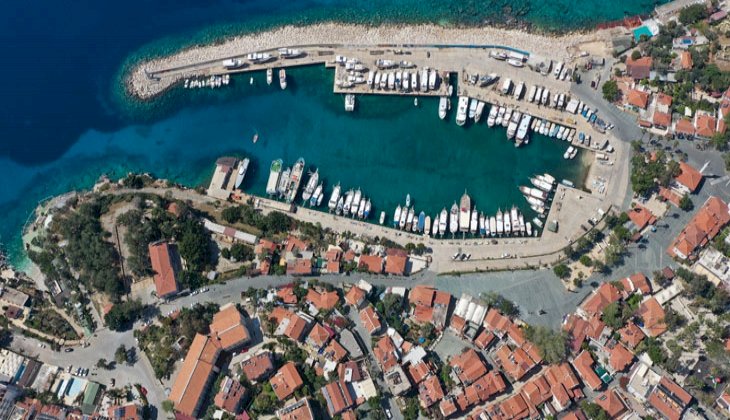 Turizmin gözbebeği Kaş sessizliğe büründü