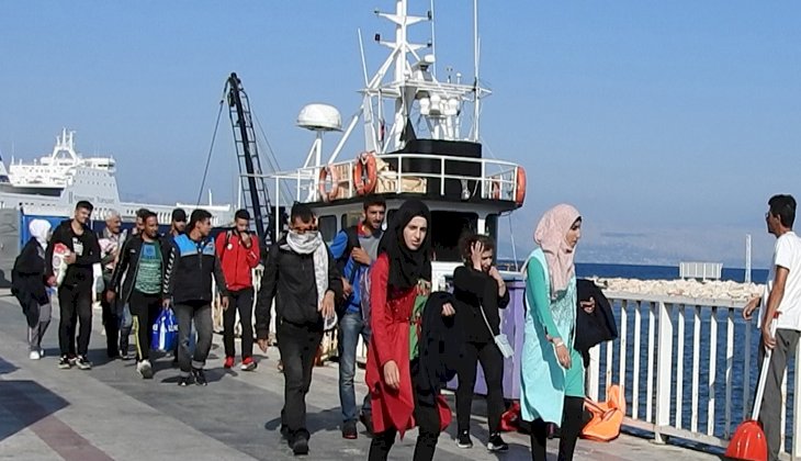 Çeşme'de 266 düzensiz göçmen, iki organizatör yakalandı