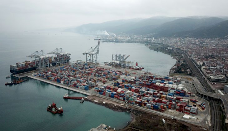 Derince Limanı'nın kapasitesi 900 bin TEU’dan 1 milyon 300 bin TEU’ya çıkıyor