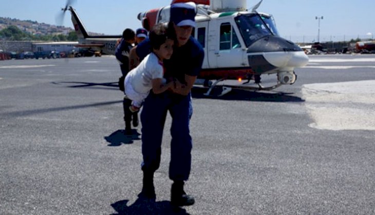 Ege Denizinde mahsur kalan 34 göçmen kurtarıldı