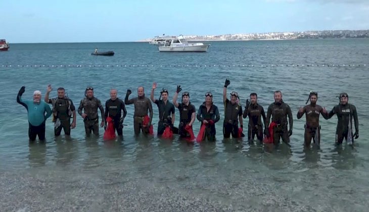 25 balık adamla deniz temizliği