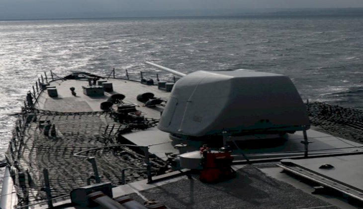 “Deniz Kurdu-2019” tatbikatında gemilerden adaya top atışları yapıldı