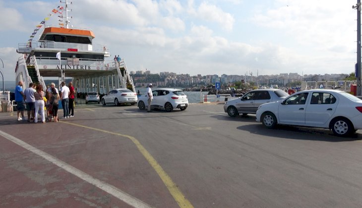 Çanakkale iskelelerinde bayram yoğunluğu yaşanıyor