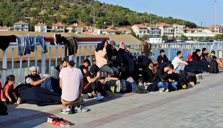 Yunan adalarına geçmek isteyen 82 kaçak göçmen yakalandı