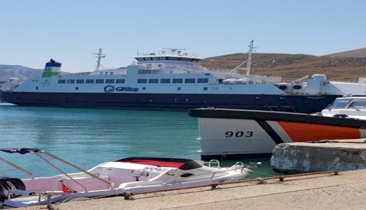 Karaya oturan gemideki yolcular tahliye edildi