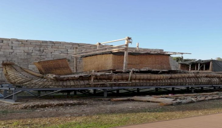 Antik gemi karayoluyla taşındı