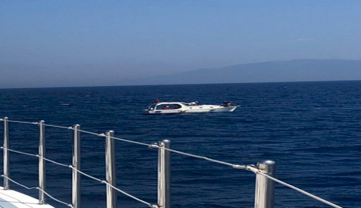 Yunan adalarına sürüklenen Türk teknesini Sahil Güvenlik ekipleri kurtardı