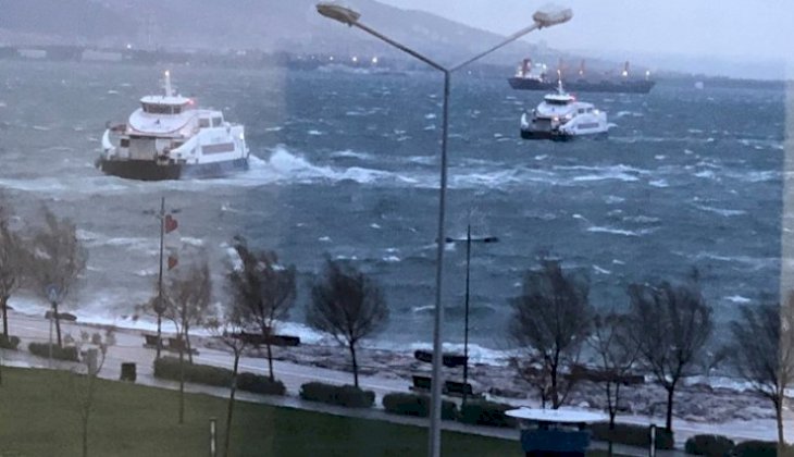 İzmir'de fırtına etkili oluyor