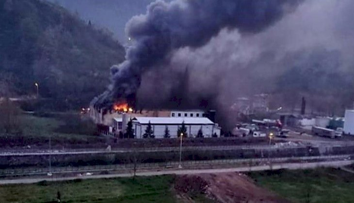 Trabzon’da balık fabrikasının soğuk hava deposunda yangın çıktı