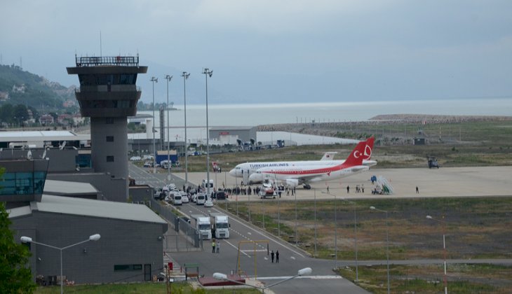 Denizin üstündeki havalimanı 4 milyondan fazla yolcuya hizmet verdi