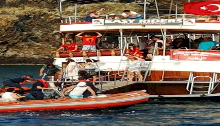 Fethiye'de gezi teknesi karaya oturdu