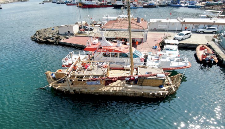 Kaya resimlerinden esinlenerek yapılan Kamıştan gemi İstanbul'da