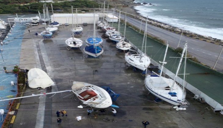 Marmaris'te hortum nedeniyle yatlar karaya oturdu