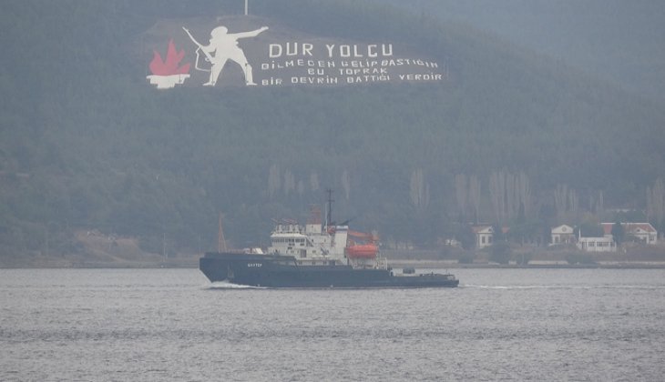 Rus askeri gemisi Çanakkale Boğazı'ndan geçti