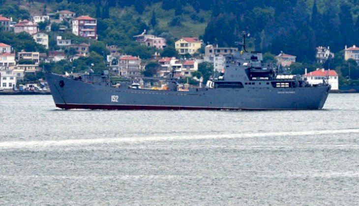 Rus askeri gemisi Çanakkale Boğazı'ndan geçiş yaptı