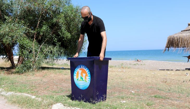 Plajlara özel çöp kovası