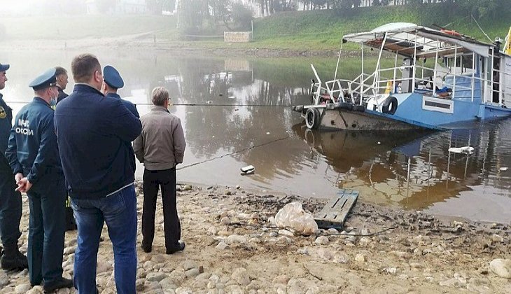 Rusya'da içinde 25 kişi olan tekne battı