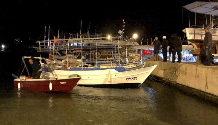 Antalya'da fırtına nedeniyle halatları kopan teknelerde maddi hasar meydana geldi