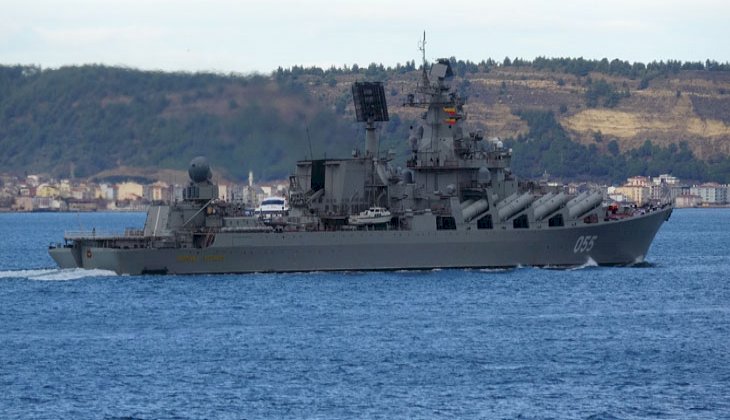 Rus füze kruvazörü Çanakkale Boğazı'ndan geçti