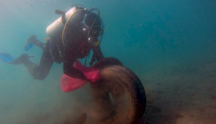 Bodrum’da deniz dibi ve sahil temizliği yapıldı