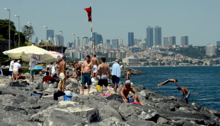İstanbul’da sıcak hava boğazı plaja çevirdi!